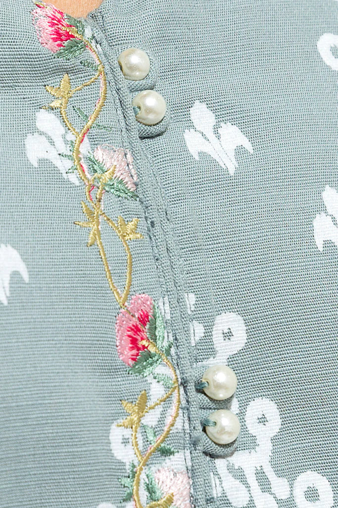 Embroidered Slub Khaddar Kurta