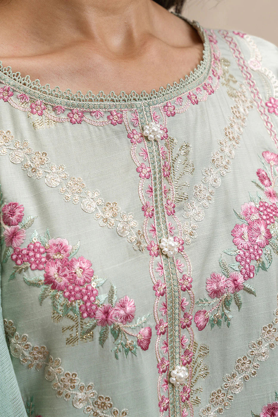 Embroidered Jacquard Suit