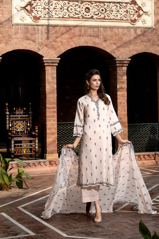 Skin color printed suit