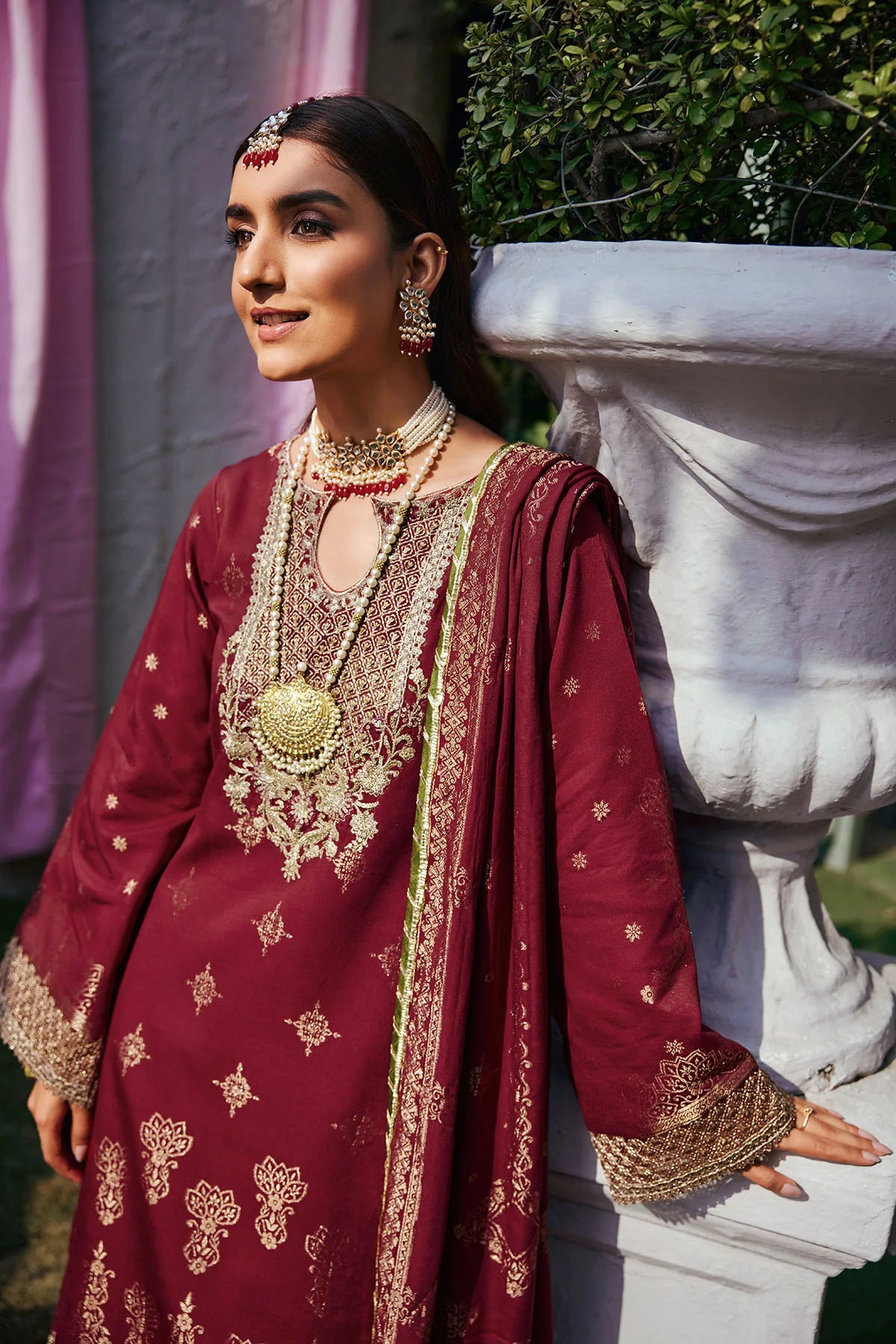 Red Embroidered Jacquard Suit